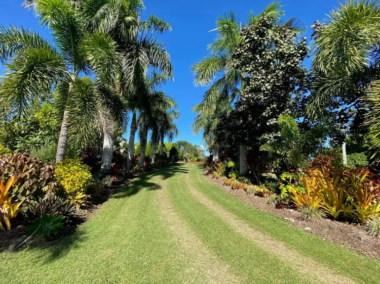 949 Grasstree Road, Sarina Beach QLD 4737