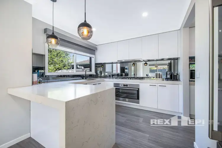 Fifth view of Homely house listing, 32 Garnet Close, Narre Warren VIC 3805