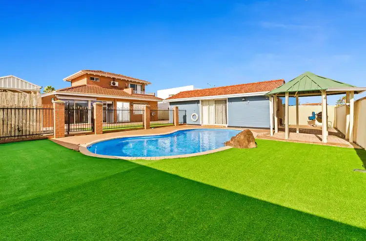 Third view of Homely house listing, 6 Dee Why Grove, Kallaroo WA 6025