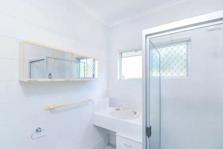 Sixth view of Homely unit listing, 2/76-78 Birch Street, Manunda QLD 4870