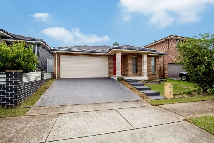 3 Bonney Crescent, Jordan Springs NSW 2747