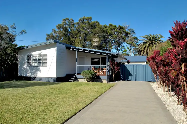 2 The Strand, Culburra Beach NSW 2540