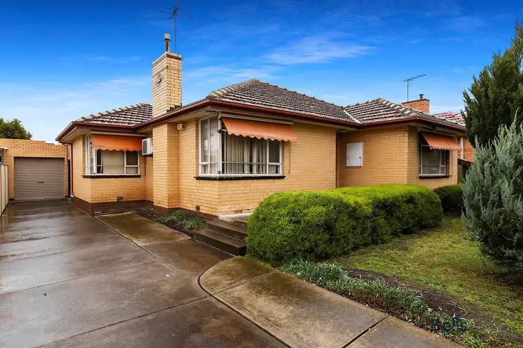 15 Southwold Street, St Albans VIC 3021