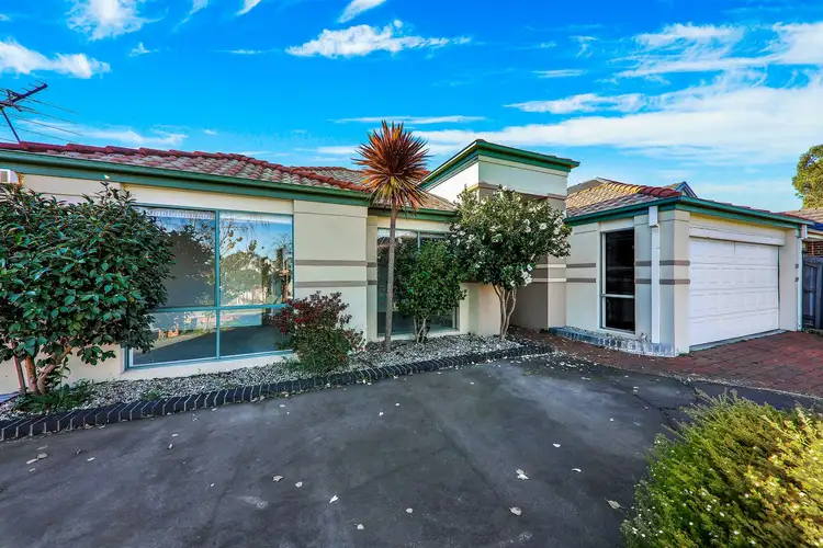 4 Thomas Street, Roxburgh Park VIC 3064