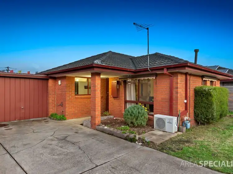 Main view of Homely house listing, 2/24 Alexander Street, Cranbourne VIC 3977