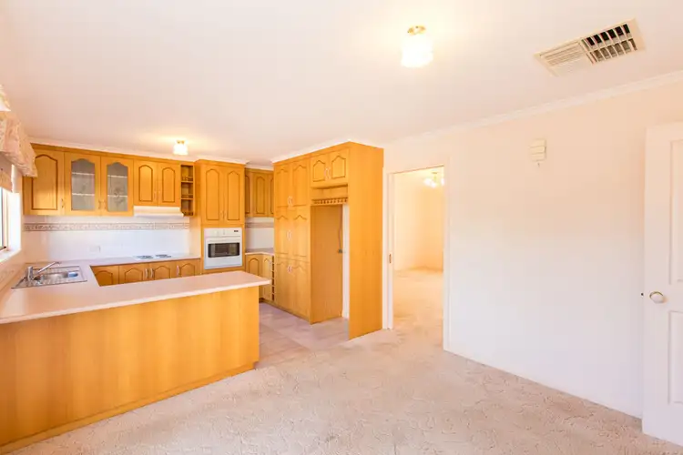 Fifth view of Homely townhouse listing, 6 Kiewa Avenue, Red Cliffs VIC 3496