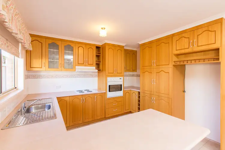 Sixth view of Homely townhouse listing, 6 Kiewa Avenue, Red Cliffs VIC 3496