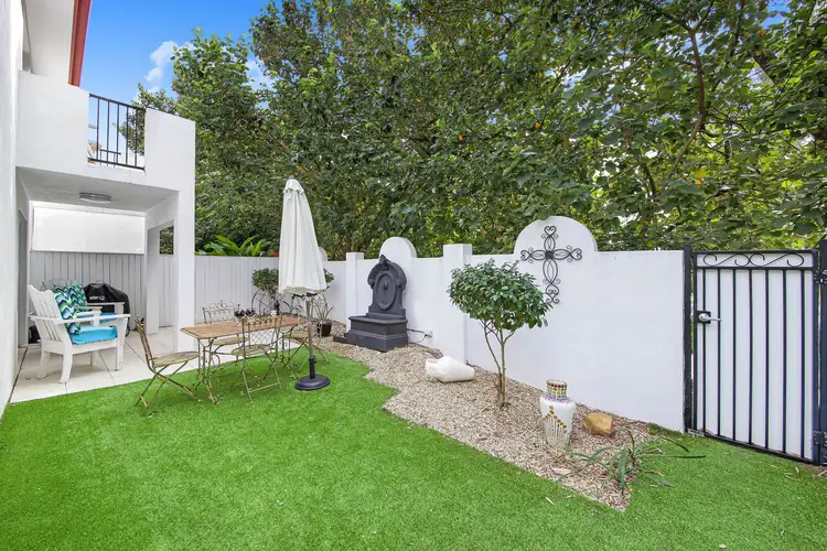 1/5 Stillwater Place, Noosa Waters QLD 4566