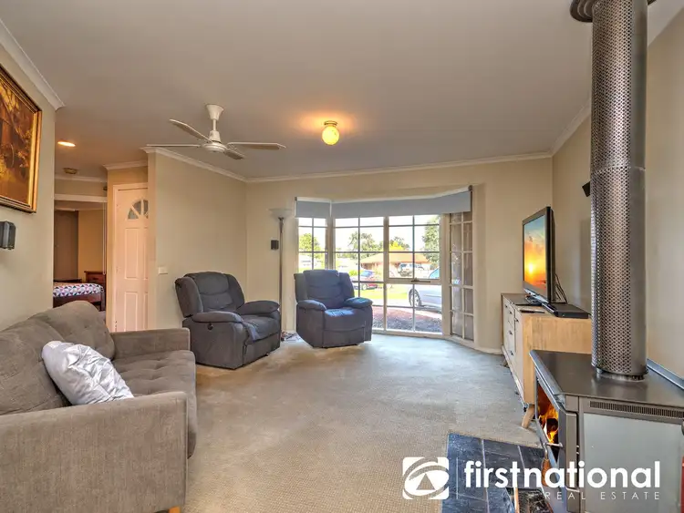 Fifth view of Homely house listing, 5 Leonie Court, Narre Warren VIC 3805