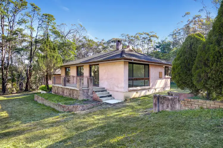 55 Genevieve Rd, Bullaburra NSW 2784