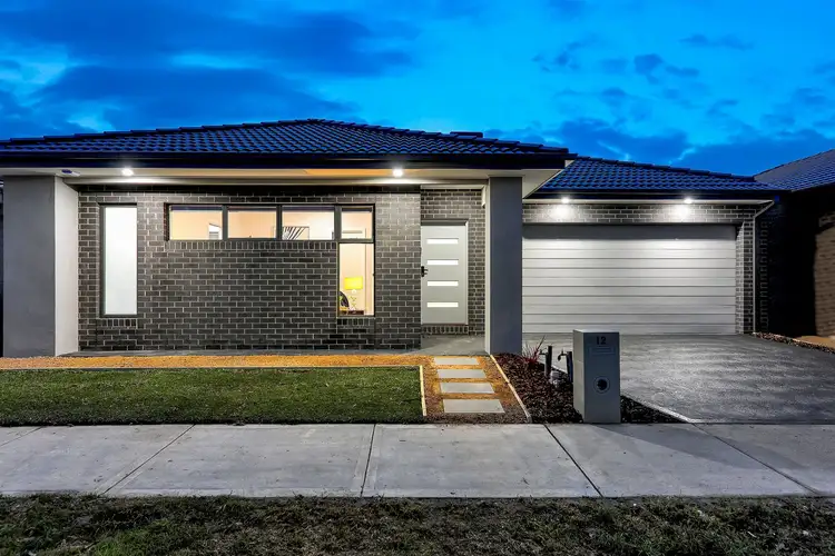 12 Puckle Avenue, Mickleham VIC 3064