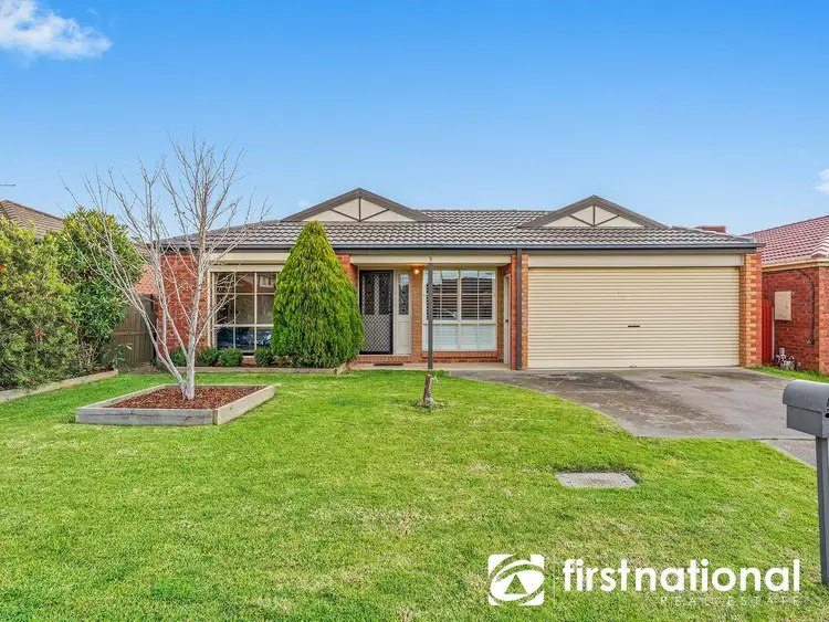 9 Glenora Way, Hampton Park VIC 3976