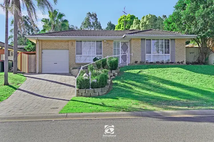 30 Downes Crescent, Currans Hill NSW 2567