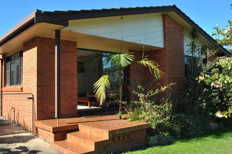14 Orient Avenue, Orient Point NSW 2540