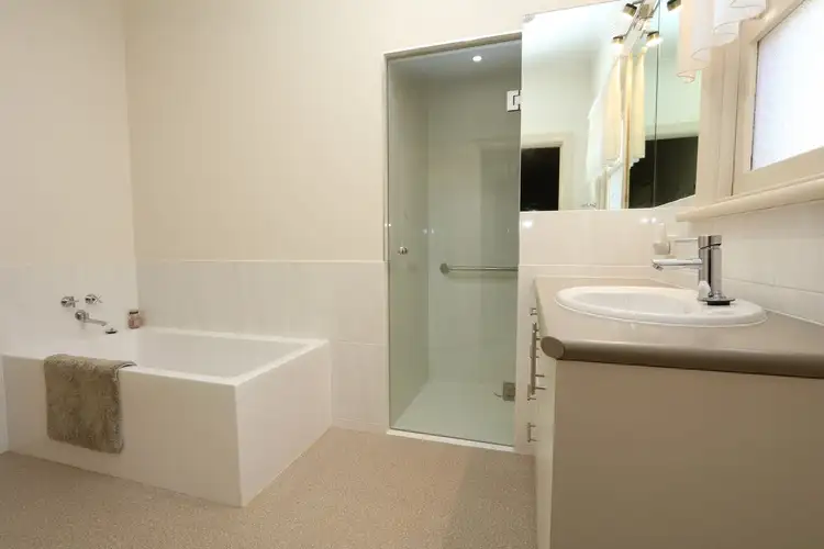 Fifth view of Homely house listing, 4 Simson Street, Carisbrook VIC 3464