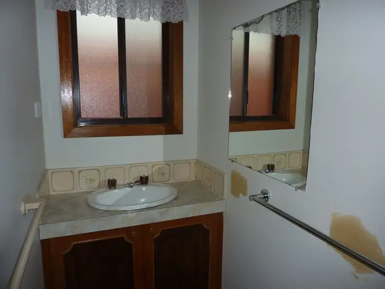 Seventh view of Homely unit listing, 6/12-14 Saxtons Drive, Moe VIC 3825