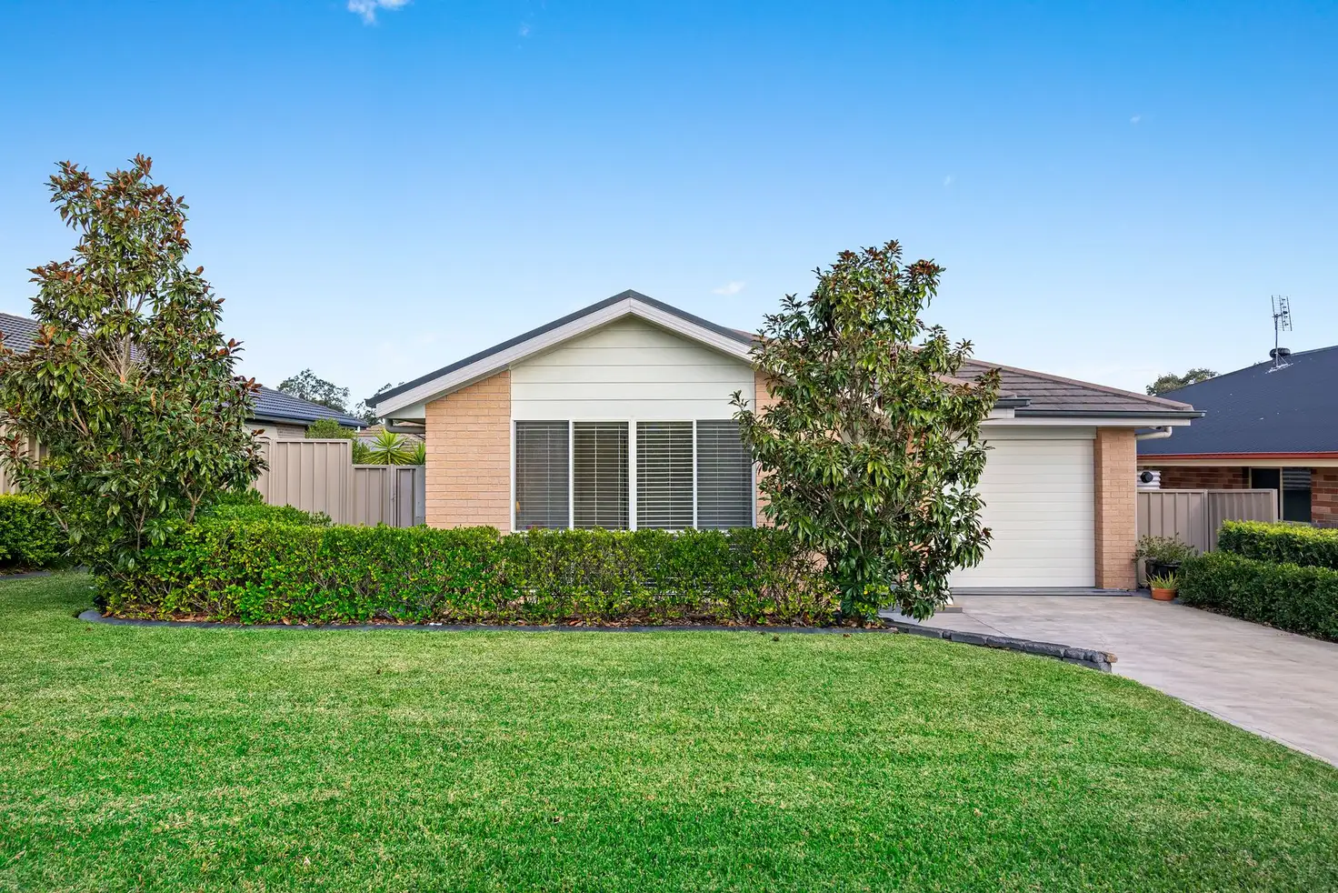 Main view of Homely house listing, 27 Snapdragon Crescent, Hamlyn Terrace NSW 2259