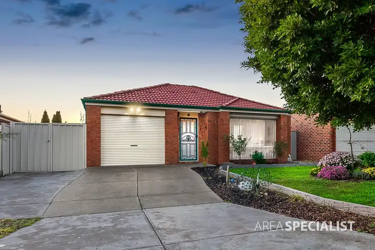 3 Moreton Close, Caroline Springs VIC 3023