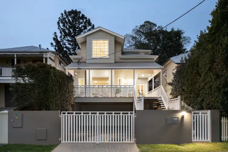 16 Macdonald Street, Norman Park QLD 4170
