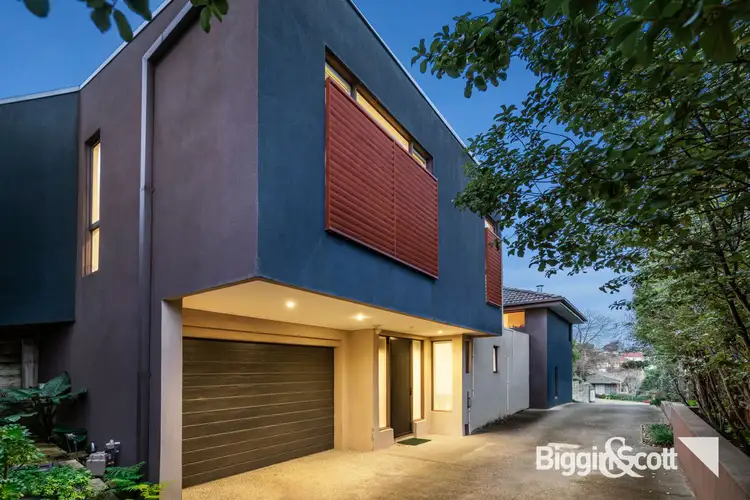 2/35 Clay Drive, Doncaster VIC 3108