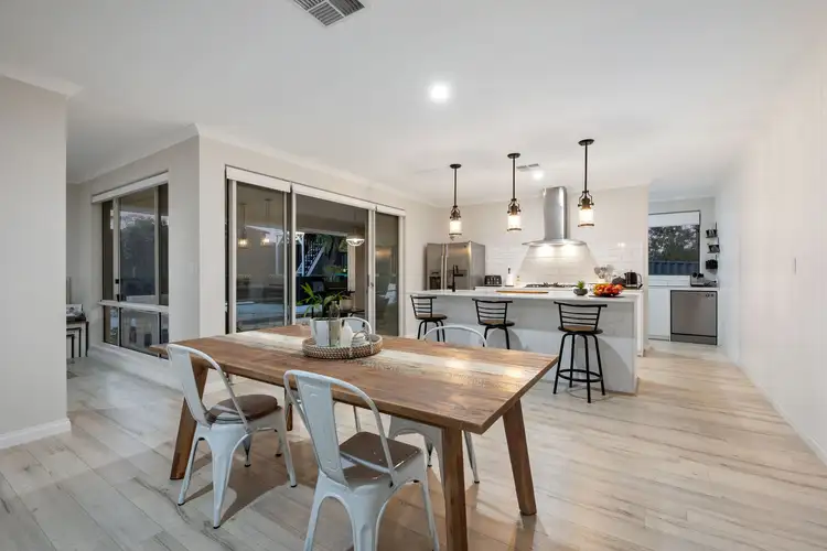 17 Mackay Way, Hillarys WA 6025