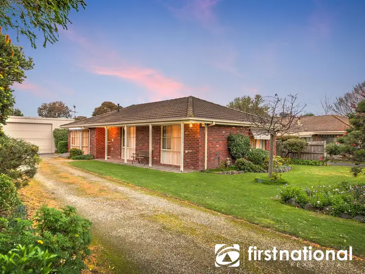 5 Lorraine Court, Pakenham VIC 3810