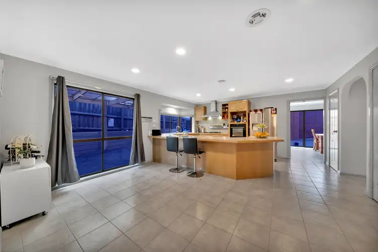Fifth view of Homely house listing, 5 Patricia Court, Hampton Park VIC 3976