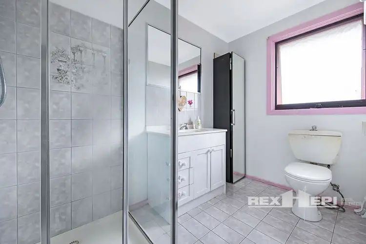 Fifth view of Homely house listing, 8 Enoch Rise, Hallam VIC 3803