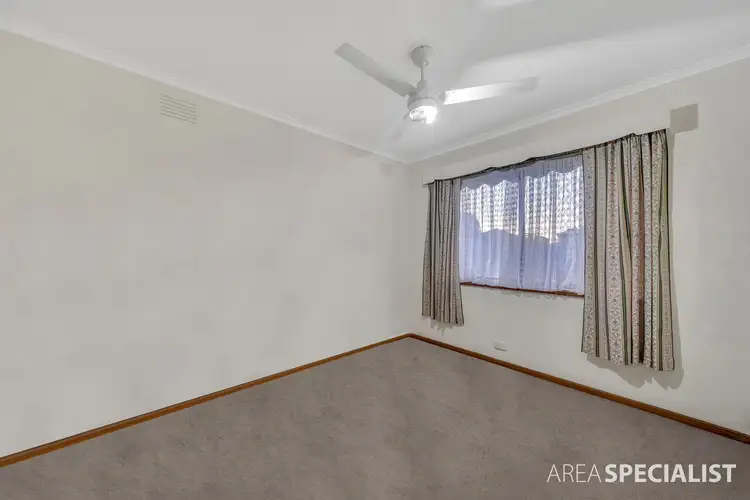 Sixth view of Homely house listing, 2 Oxley Court, Cranbourne North VIC 3977