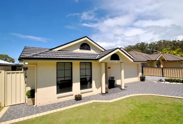 18 Stott Crescent, Callala Bay NSW 2540
