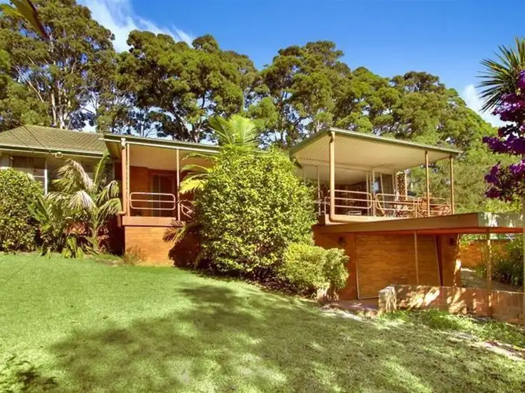 32 Holland Crescent