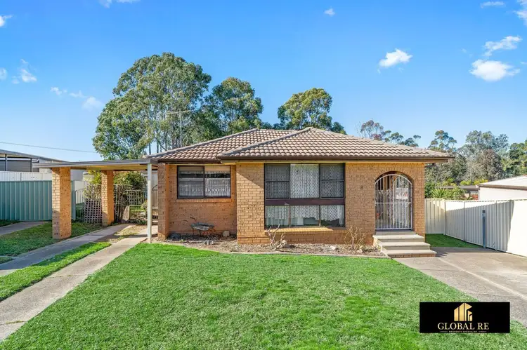 8 Ariel Place, Rosemeadow NSW 2560