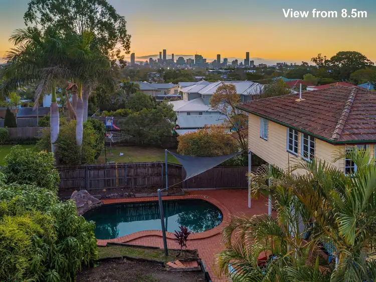 69 Morehead Avenue, Norman Park QLD 4170