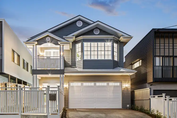 19 Walkers Drive, Balmoral QLD 4171