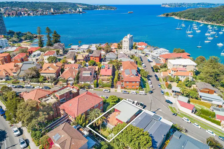 13 Bolingbroke Parade, Fairlight NSW 2094