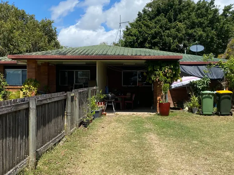 2 Elizabeth Street, Sarina QLD 4737