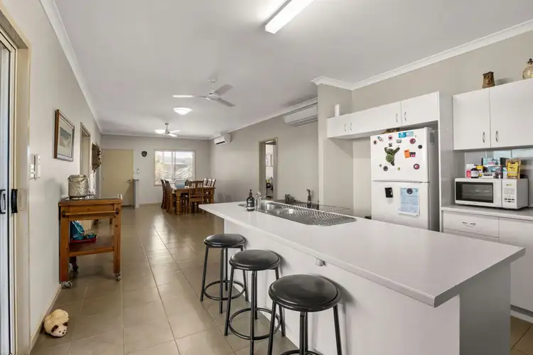 10 Bardurra Street, Baynton WA 6714