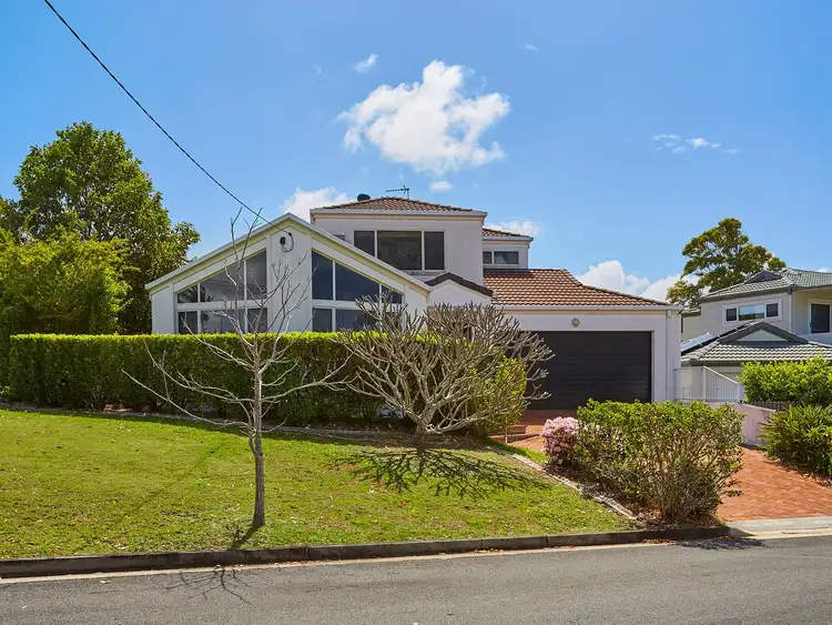 12 Petersen Avenue, Southport QLD 4215
