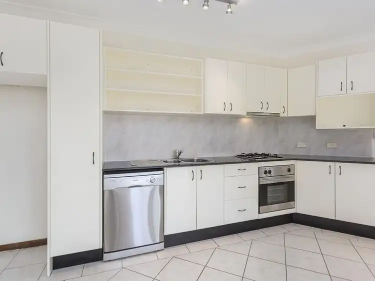 Fifth view of Homely apartment listing, 22a Lurnea Crescent, Forestville NSW 2087