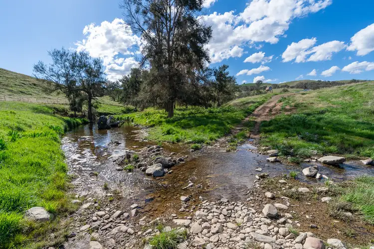 Warrawee 1621 Turondale Road, Bruinbun NSW 2795