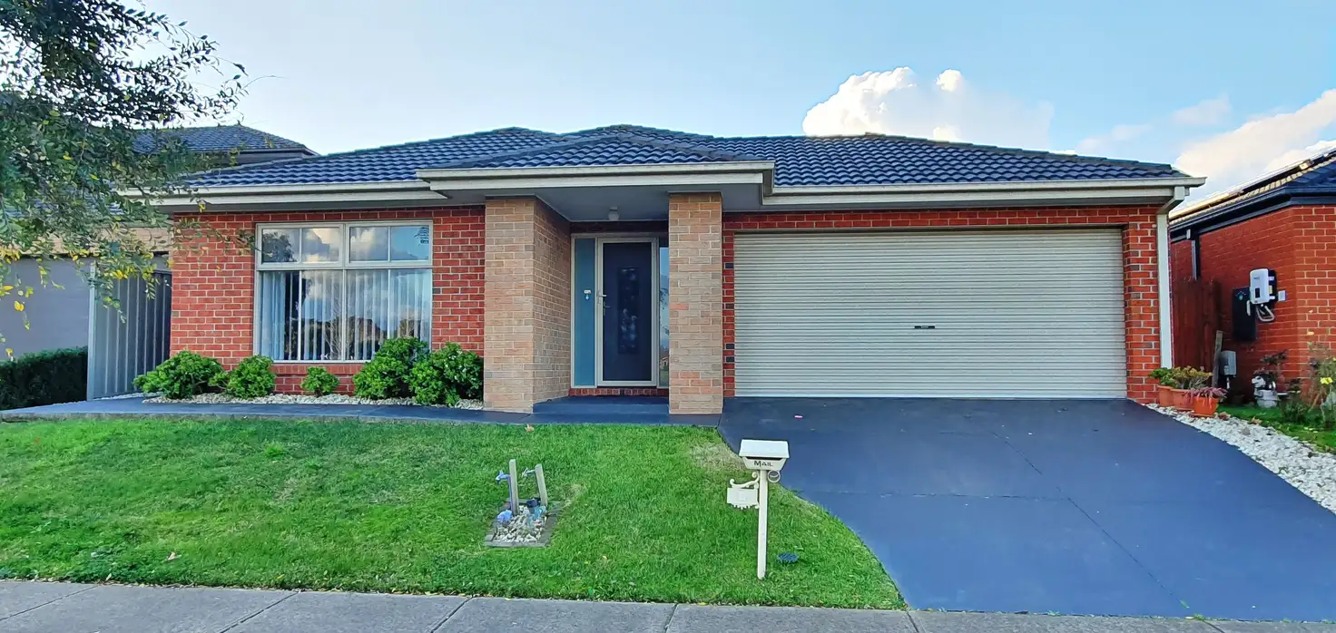 Main view of Homely house listing, 8 Bonnell Grove, Cranbourne East VIC 3977