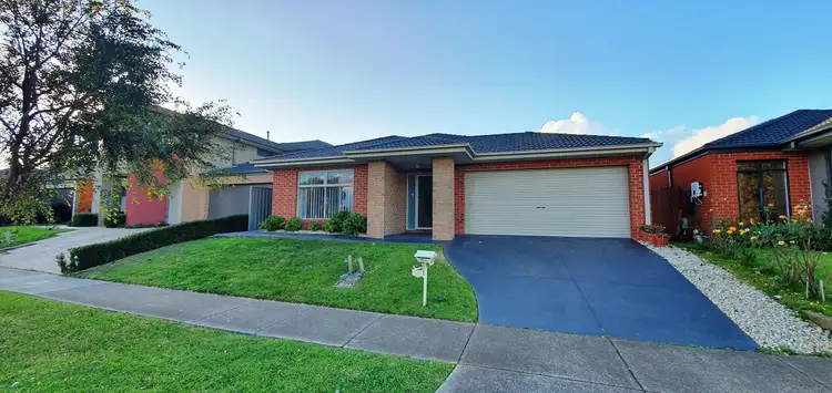 Third view of Homely house listing, 8 Bonnell Grove, Cranbourne East VIC 3977