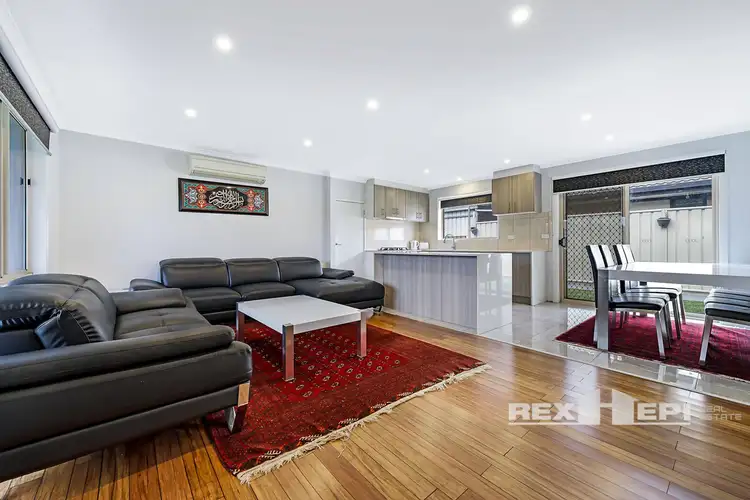Second view of Homely house listing, 2 Drysdale Court, Hampton Park VIC 3976