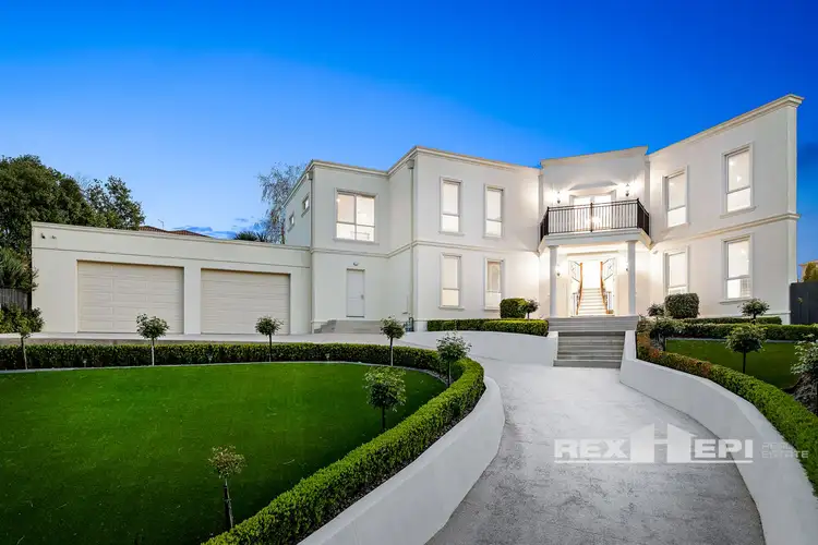 4 Manorlord Place, Narre Warren South VIC 3805