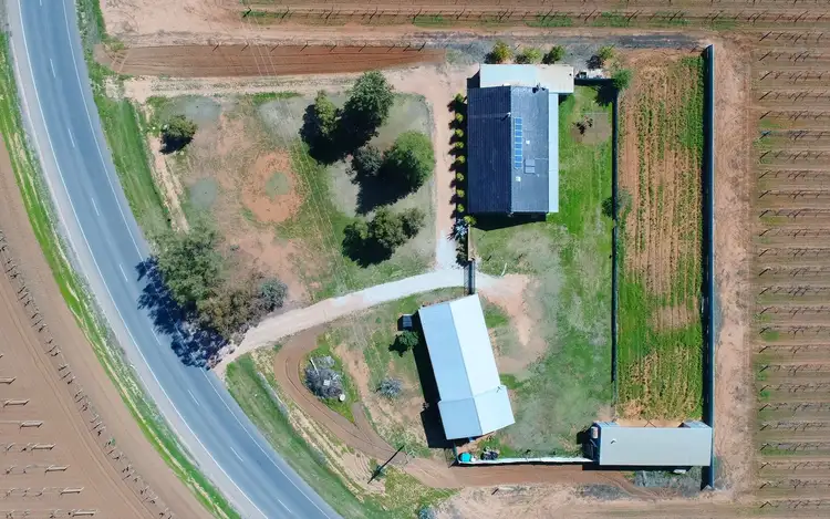 27 Cureton Avenue, Nichols Point VIC 3501