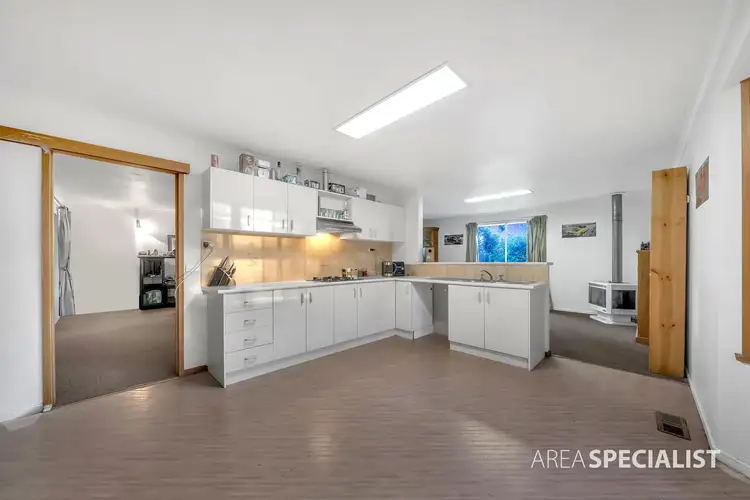 Fifth view of Homely house listing, 10 Dalvana Court, Hampton Park VIC 3976