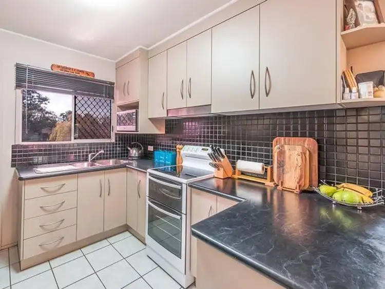 Second view of Homely house listing, 4 Graham Court, Mount Pleasant QLD 4740