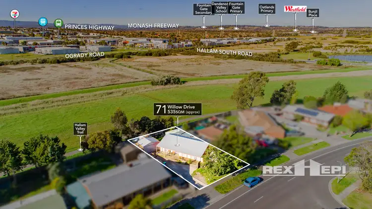 71 Willow Drive, Hampton Park VIC 3976