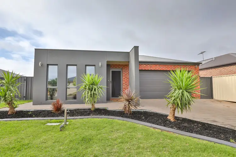 11 Dean Court, Mildura VIC 3500