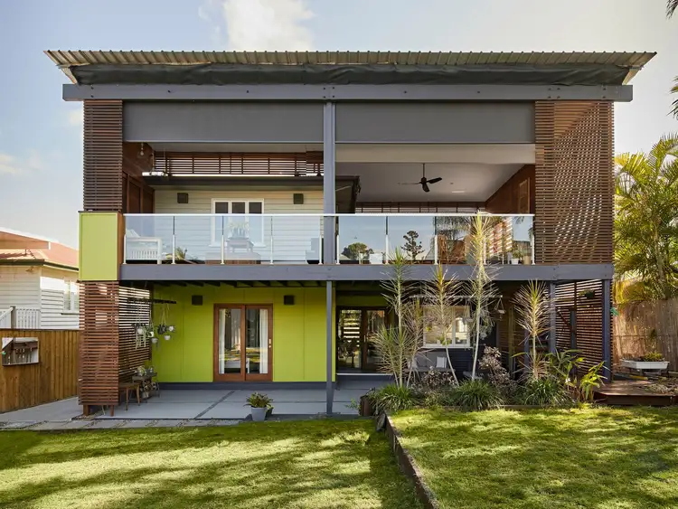 133 Morehead Avenue, Norman Park QLD 4170
